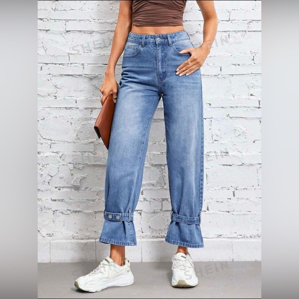 High waist buckle jeans